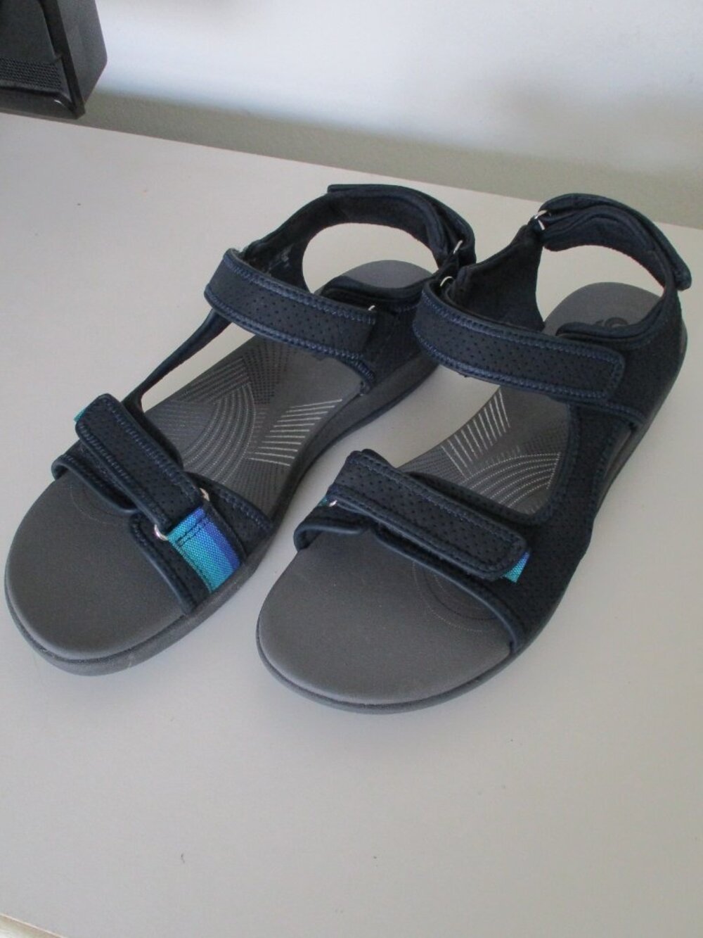 Clarks Cloudsteppers Brizo Sammie Womens Navy Velcro Strap Flat Sandal NWT - 10M